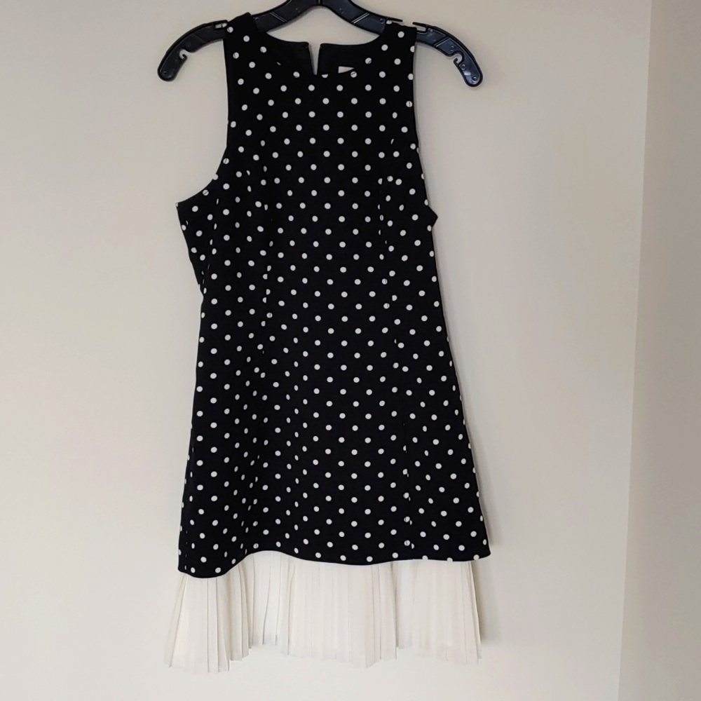 5à7, Size 6, in Black and white polka dots